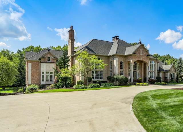 Property at 17540 Dublin Dr, Granger, IN 46530, 5 beds, 7 baths