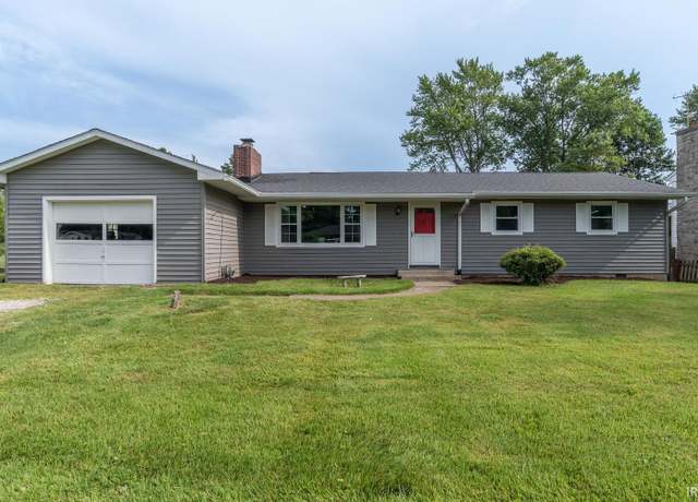 Property at 1701 E Arden Dr, Bloomington, IN 47401, 4 beds, 2.5 baths