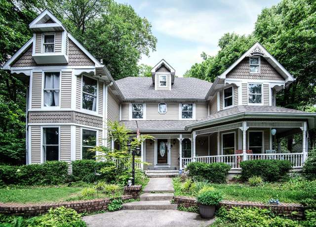 Property at 101 Hendron Hills Dr, Vincennes, IN 47591, 4 beds, 4 baths