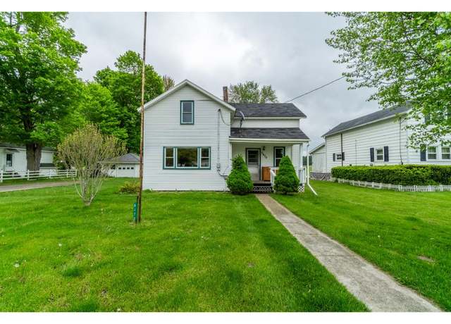 Property at 6470 N State Road 327, Orland, IN 46776, 4 beds, 1 bath
