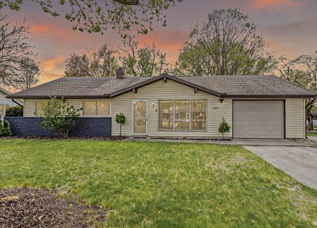 Property at 23142 Sandalwood Dr, Elkhart, IN 46516, 3 beds, 1.5 baths