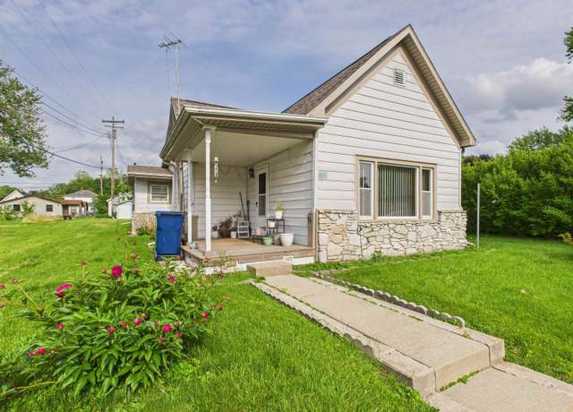 Property at 63 S Market St, Andrews, IN 46702, 2 beds, 1 bath