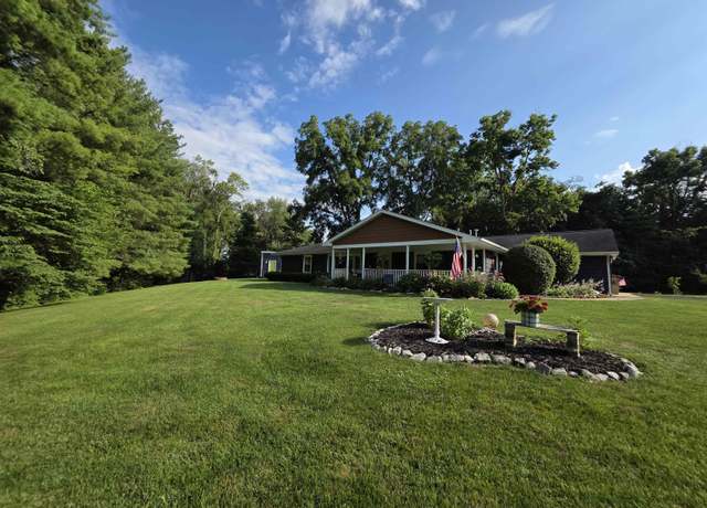 Property at 2257 S Hillcrest Dr, Peru, IN 46970, 3 beds, 2 baths