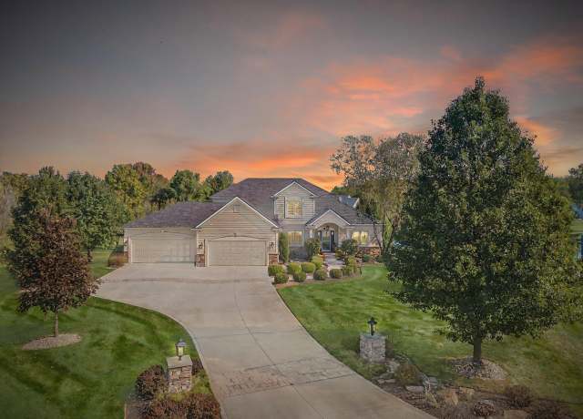 Property at 1509 Canyon Cv, Fort Wayne, IN 46845, 5 beds, 3.5 baths