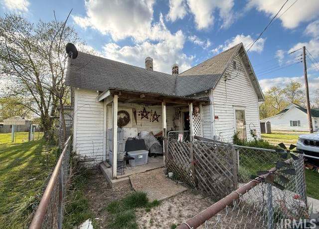 Property at 517 S Meridian Rd, Mitchell, IN 47446, 2 beds, 1 bath