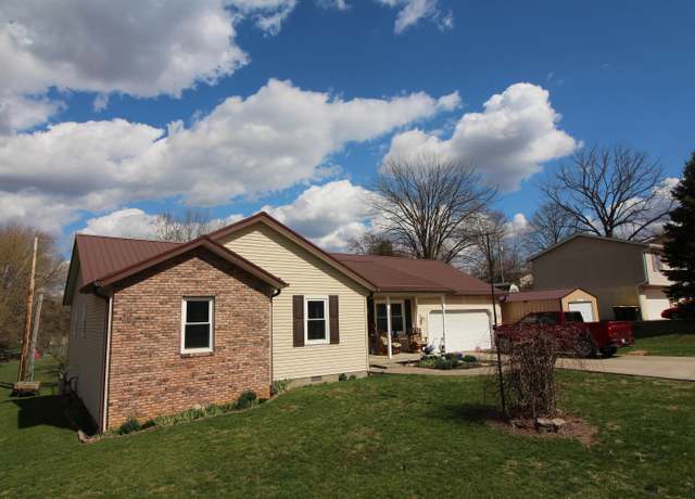 Property at 230 N Beechwood Dr, Ellettsville, IN 47429, 3 beds, 2.5 baths