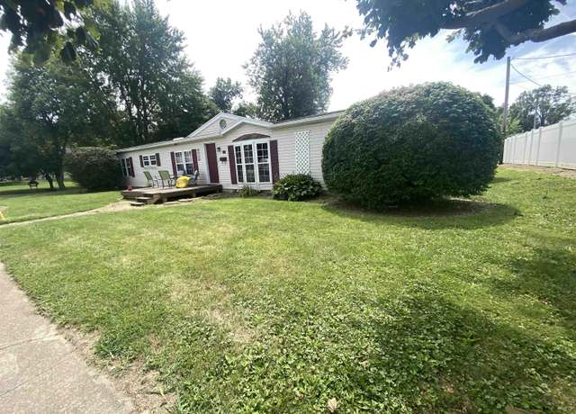 Property at 111 E South St, Tipton, IN 46072, 3 beds, 2 baths