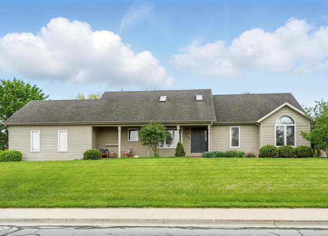 Property at 704 Redding Rd, Angola, IN 46703, 3 beds, 3 baths