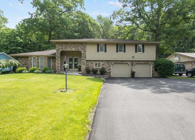 Property at 54438 Old Bedford Trl, Mishawaka, IN 46545, 4 beds, 3 baths