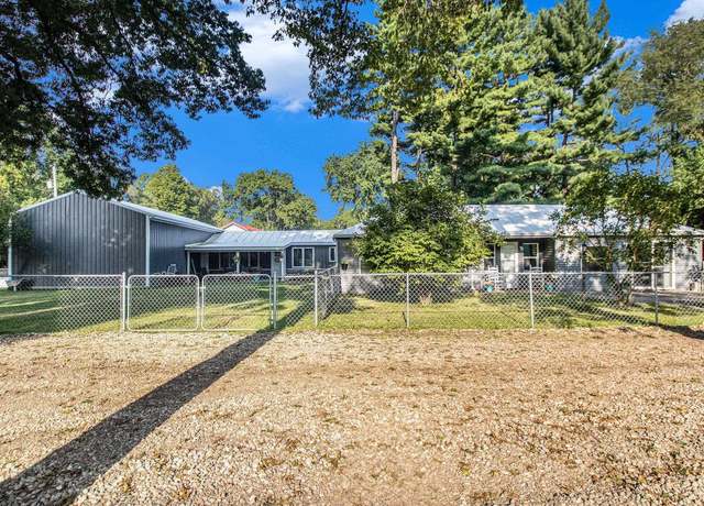 Property at 55271 Currant Rd, Mishawaka, IN 46545, 4 beds, 2.5 baths