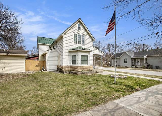 Property at 1134 Edwardsburg Ave, Elkhart, IN 46514, 5 beds, 2 baths