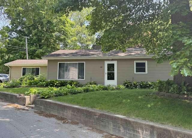 Property at 401 Kings Ct, Winona Lake, IN 46590, 3 beds, 1 bath