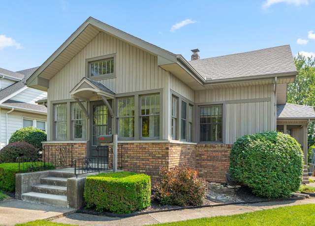 Property at 220 N Line St, Churubusco, IN 46723, 3 beds, 2.5 baths