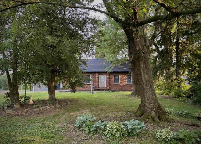 Property at 5425 Lincoln Ave, Evansville, IN 47715, 2 beds, 2 baths