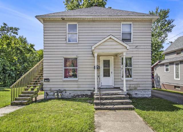 Property at 817 Middlebury St, Elkhart, IN 46516, 6 beds, 2 baths