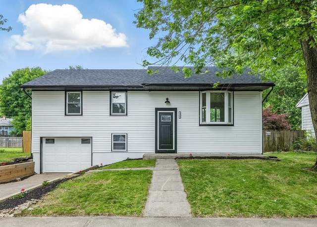 Property at 2412 Pinehurst Ln, Kokomo, IN 46902, 3 beds, 1.5 baths