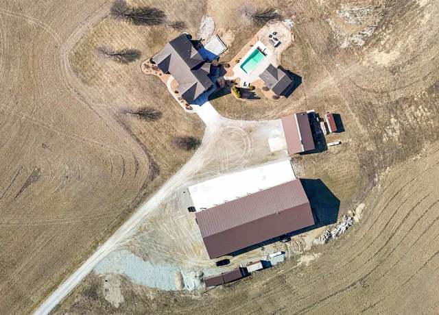 Property at 2723 E Kammerer Rd, Kendallville, IN 46755, 3 beds, 3.5 baths