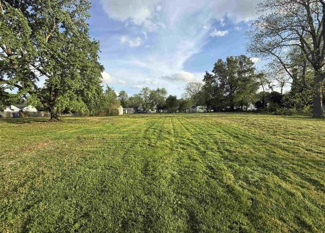 Property at 716 Jefferson St, Rockport, IN 47635