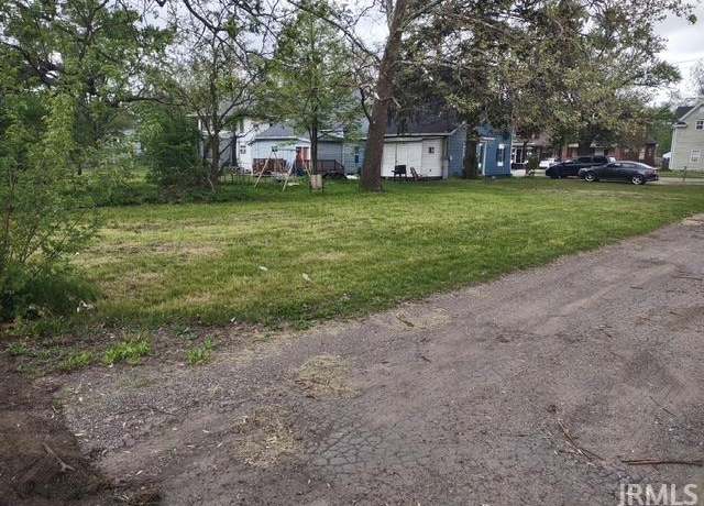 Property at 405 Studebaker St, South Bend, IN 46628
