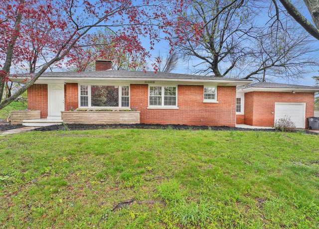 Property at 2618 Lake Dr, Evansville, IN 47711, 3 beds, 2 baths