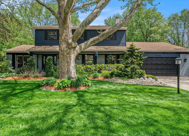 Property at 55780 Raintree Dr, Osceola, IN 46561, 4 beds, 2.5 baths
