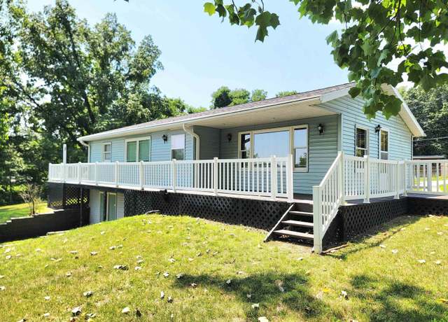 Property at 51585 E County Line Rd, Middlebury, IN 46540, 3 beds, 1.5 baths