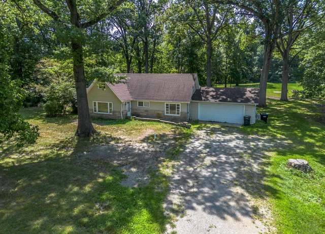 Property at 2605 W Dupont Rd, Fort Wayne, IN 46818, 3 beds, 1 bath