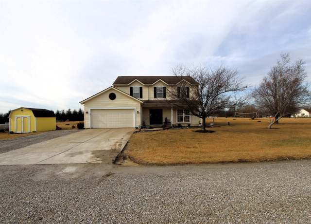 Property at 2305 W County Road 800 N, Rossville, IN 46065, 4 beds, 2.5 baths