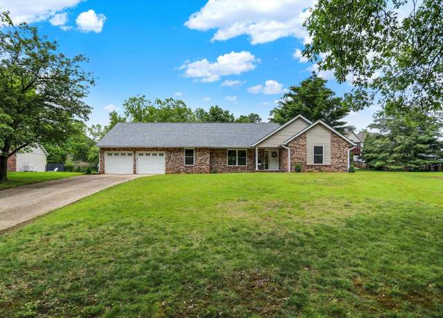 Property at 1905 E Kensington Pl, Bloomington, IN 47401, 3 beds, 2.5 baths