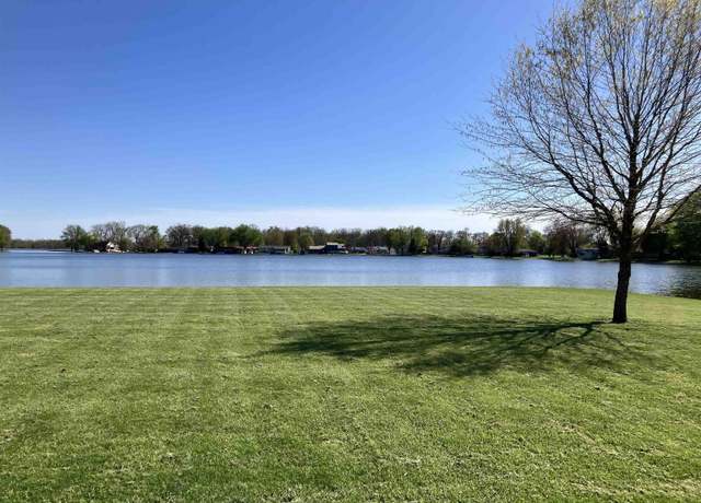 Property at 2111 Bluewater Dr, Warsaw, IN 46580