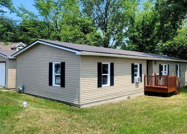 Property at 8198 E Mcclintic Rd, Syracuse, IN 46567, 3 beds, 2 baths