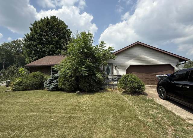 Property at 406 Redwood Dr, Kokomo, IN 46902, 3 beds, 1.5 baths