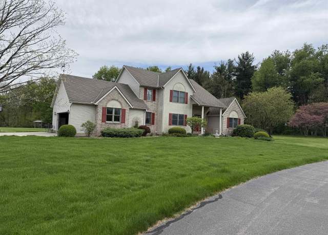 Property at 13900 Ironwood Rd, Argos, IN 46501, 3 beds, 2.5 baths