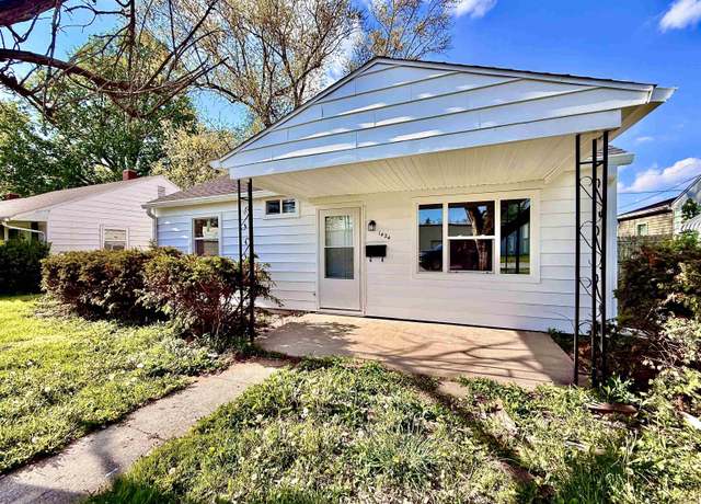 Property at 1424 W 11th St, Marion, IN 46953, 3 beds, 1 bath