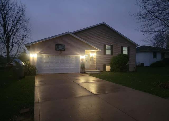 Property at 512 Ryegrass CT St, Goshen, IN 46528, 4 beds, 2 baths