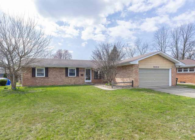 Property at 1031 N Ironwood Dr, South Bend, IN 46615, 3 beds, 2 baths