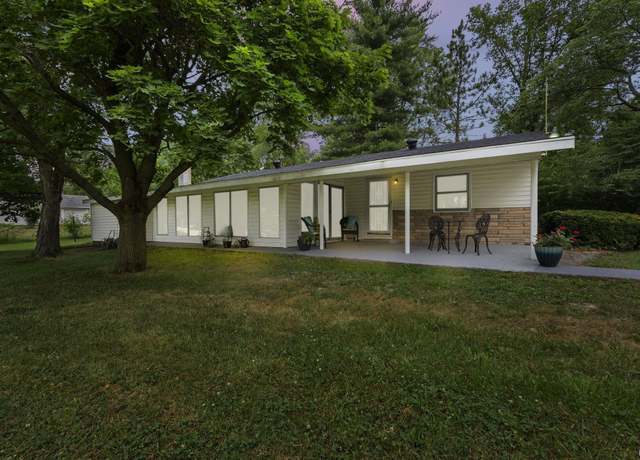 Property at 1911 Kroemer Rd, Fort Wayne, IN 46808, 3 beds, 1.5 baths