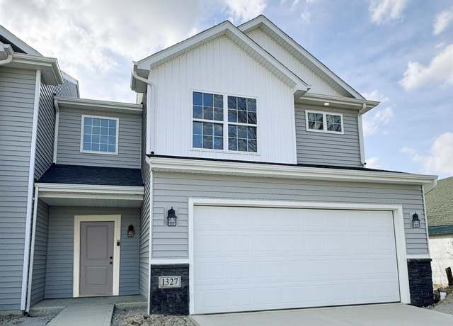 Property at 1327 W Hamilton Rd N, Fort Wayne, IN 46814, 3 beds, 2.5 baths