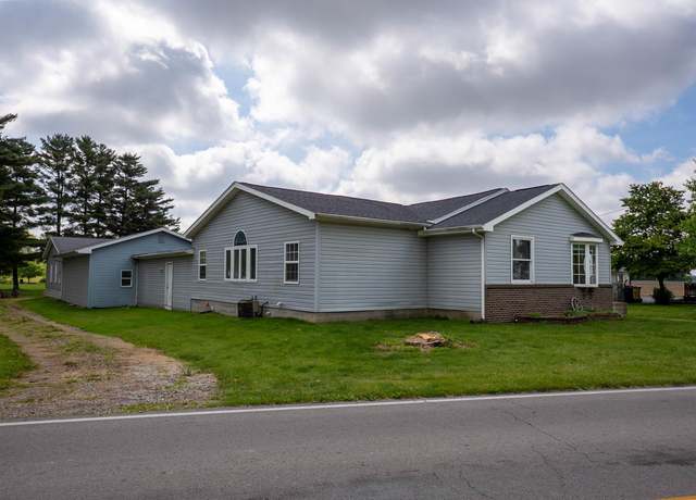Property at 1339 Clark Ave, Bluffton, IN 46714, 3 beds, 2 baths