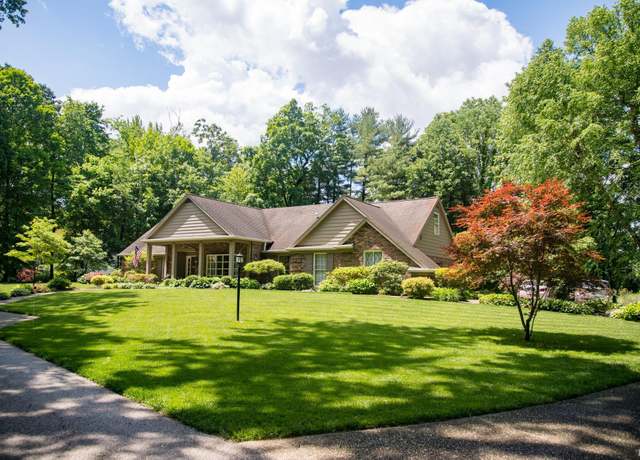 Property at 117 Hendron Hills Dr, Vincennes, IN 47591, 4 beds, 3 baths