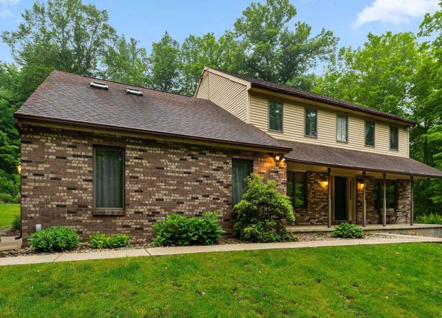 Property at 425 W 400 N, Columbia City, IN 46725, 4 beds, 2.5 baths