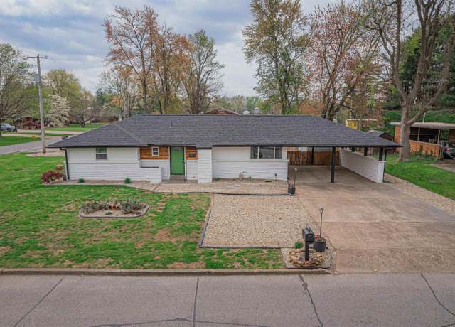 Property at 7613 Taylor Ave, Evansville, IN 47715, 3 beds, 2.5 baths