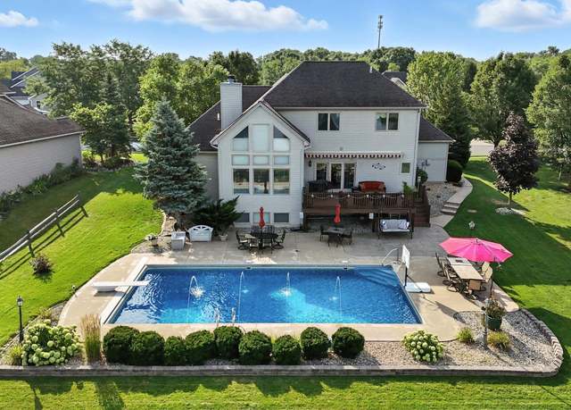 Property at 2007 Linville Pass, Fort Wayne, IN 46845, 5 beds, 4.5 baths