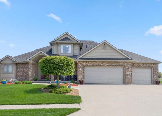 Property at 3090 Kellygreen Dr, Angola, IN 46703, 4 beds, 3.5 baths