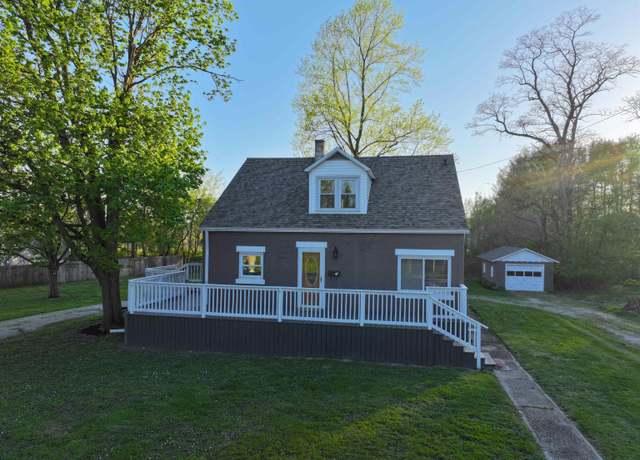 Property at 902 S Burson St, Winamac, IN 46996, 3 beds, 1.5 baths