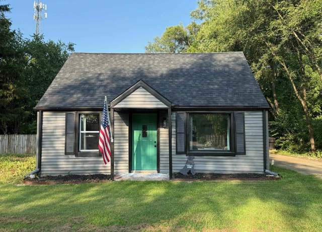 Property at 55806 Clover Rd, Mishawaka, IN 46545, 3 beds, 1 bath