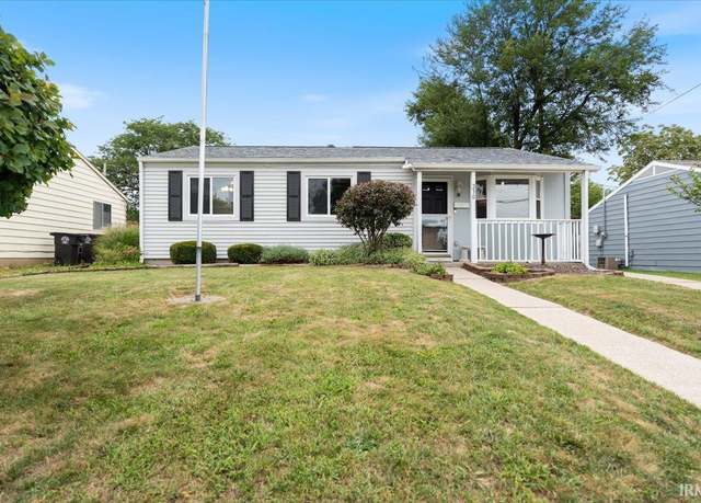 Property at 230 Russell Ave, Fort Wayne, IN 46808, 3 beds, 1 bath