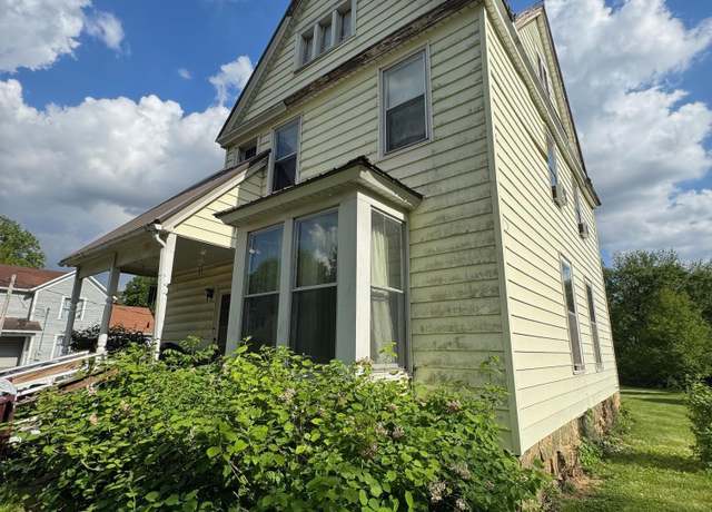 Property at 123 W Third St, Williamsport, IN 47993, 4 beds, 1.5 baths