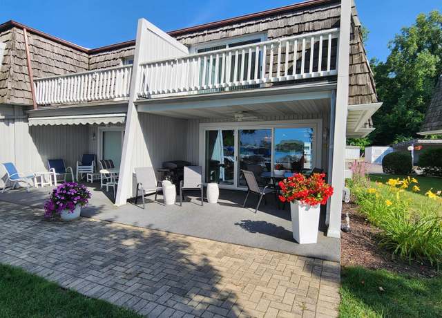 Property at 10095 N Turkey Creek RD Rd #24, Syracuse, IN 46567, 3 beds, 1.5 baths