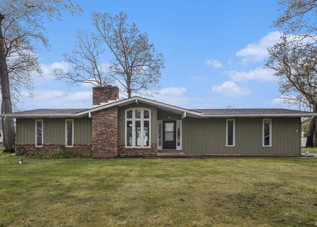 Property at 16133 Branchwood Ln, Granger, IN 46530, 2 beds, 1 bath